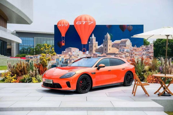 凤凰彩票「中国」有限公司 大湾区车展复盘：SUV 赛说念全面内卷，华系车企强势领跑｜热财经