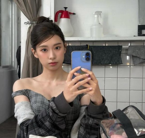 凤凰彩票中国官网入口 香港男星的男儿认真告示进犯演艺圈，颜值很高，遗传到父母好基因